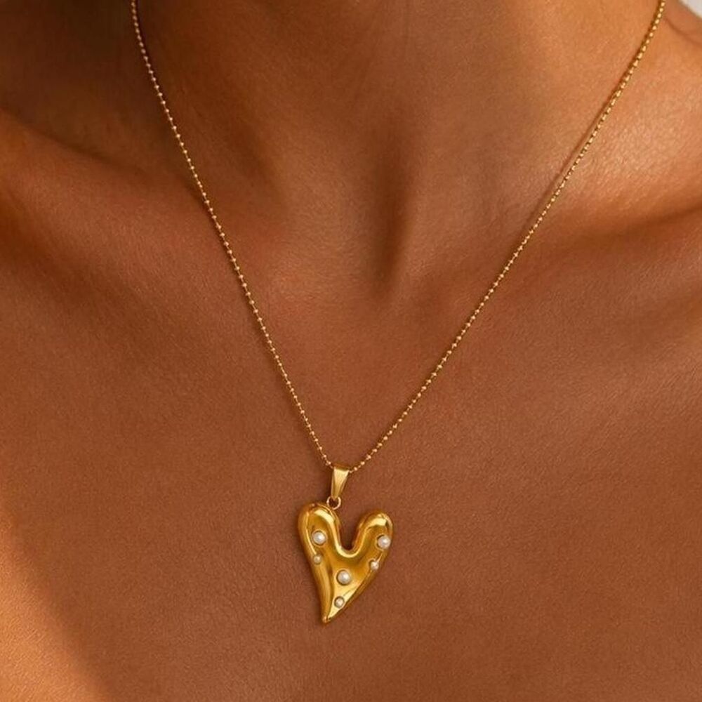 Pearl heart necklace D42